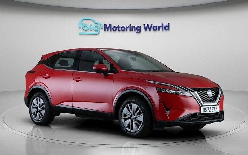 Used Nissan Qashqai S 140 HP (102 kW) 2023 Red SUV