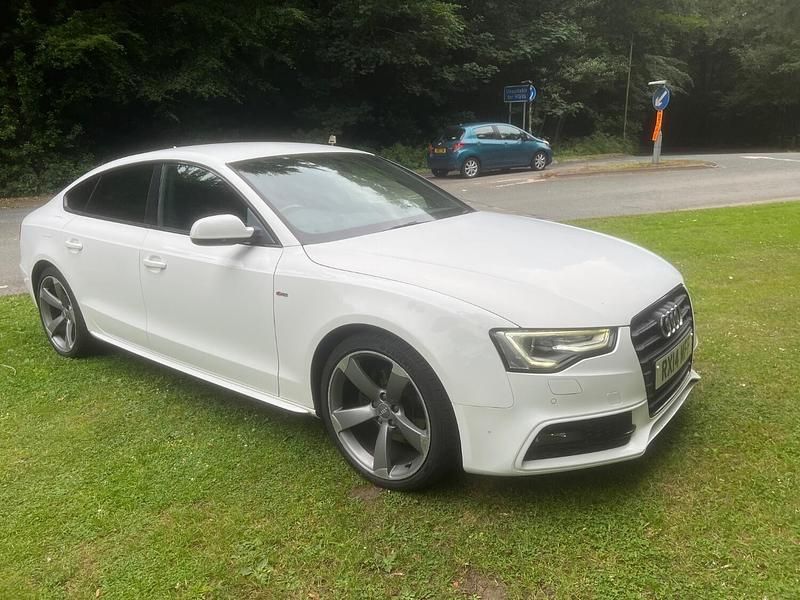Begagnad Audi A5 Black Edition 2014 Vit Sportkupé