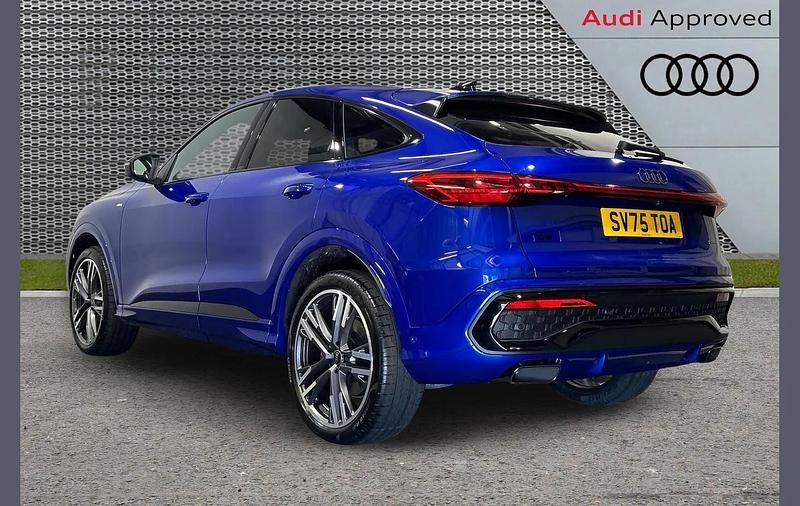 Used Audi Q5 Sportback Advanced 268 HP (197 kW) 2025 Blue SUV