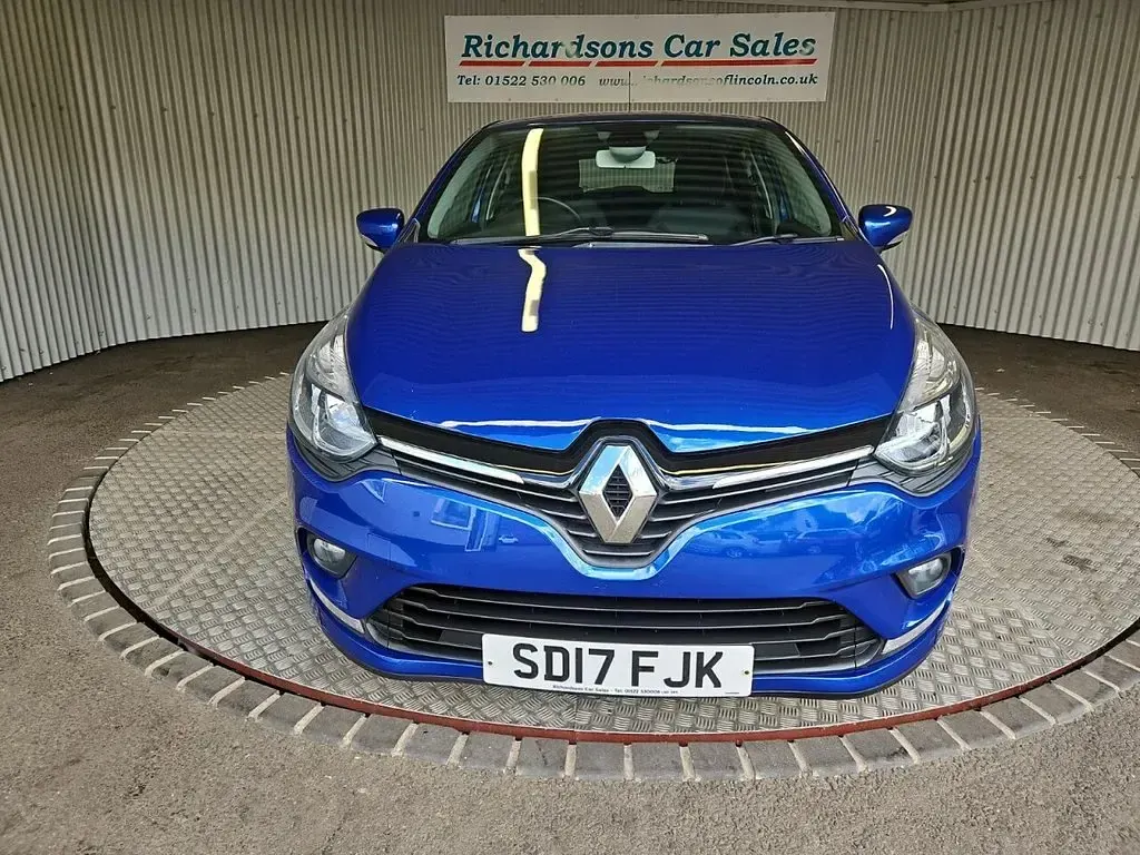 Used Renault Clio Dynamique 90 HP (66 kW) 2017 Blue Hatchback