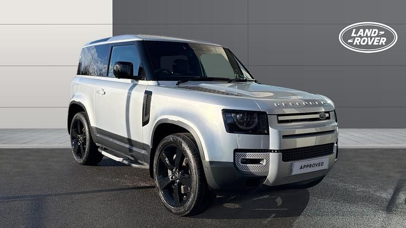 Used 2022 Land Rover Defender SE Estate | £52,662 (Expensive) - Image 1/3