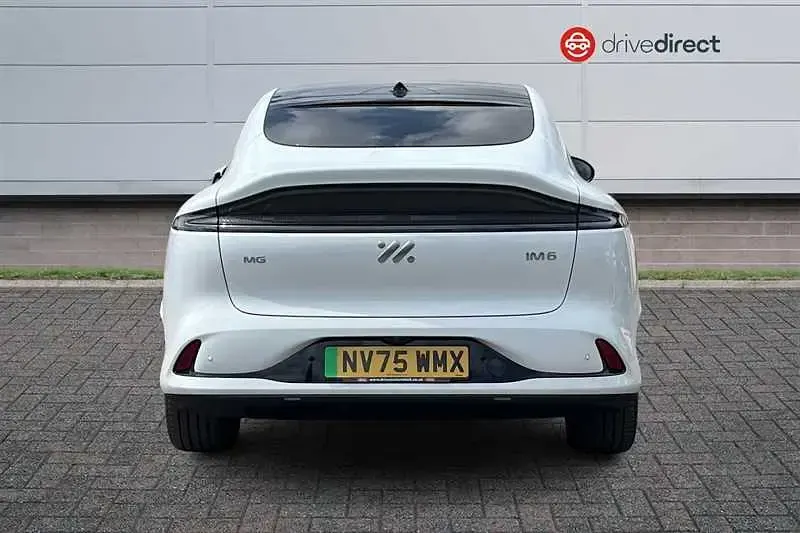 Used MG IM6 300 kW (408 HP) 2025 White SUV
