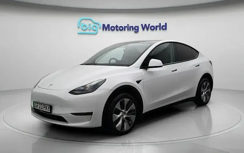 Used Tesla Model Y Long Range AWD 286 kW (389 HP) 2025 SUV