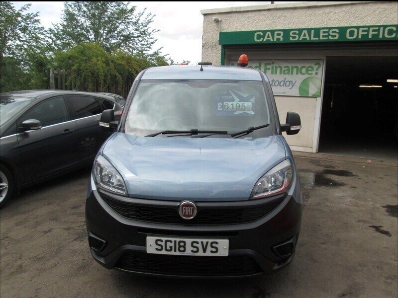 Blue Used 2018 Fiat Doblò MPV | £6,195 (Fair price) - Image 1/4