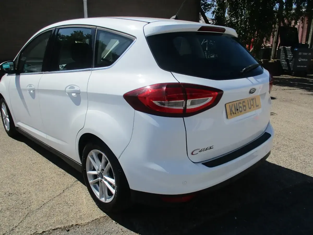 Used Ford C-MAX Zetec 2016 White MPV