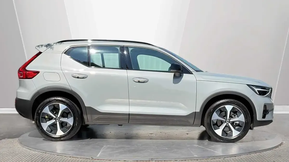 Used Volvo XC40 Plus 161 HP (118 kW) 2026 Grey SUV