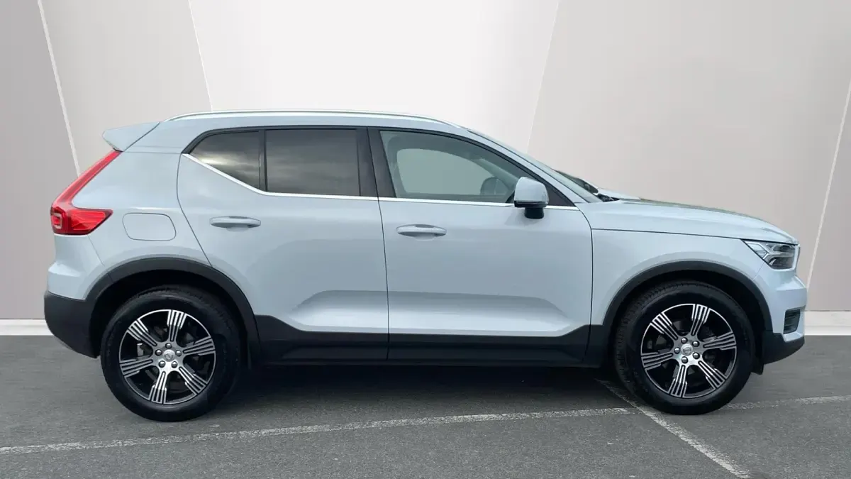 Used Volvo XC40 Inscription 163 HP (119 kW) 2021 Silver SUV