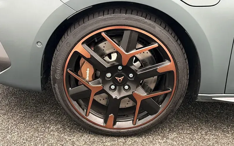 Używany Mini Cooper Classic 136 KM (100 kW) 2022 Srebrny Hatchback