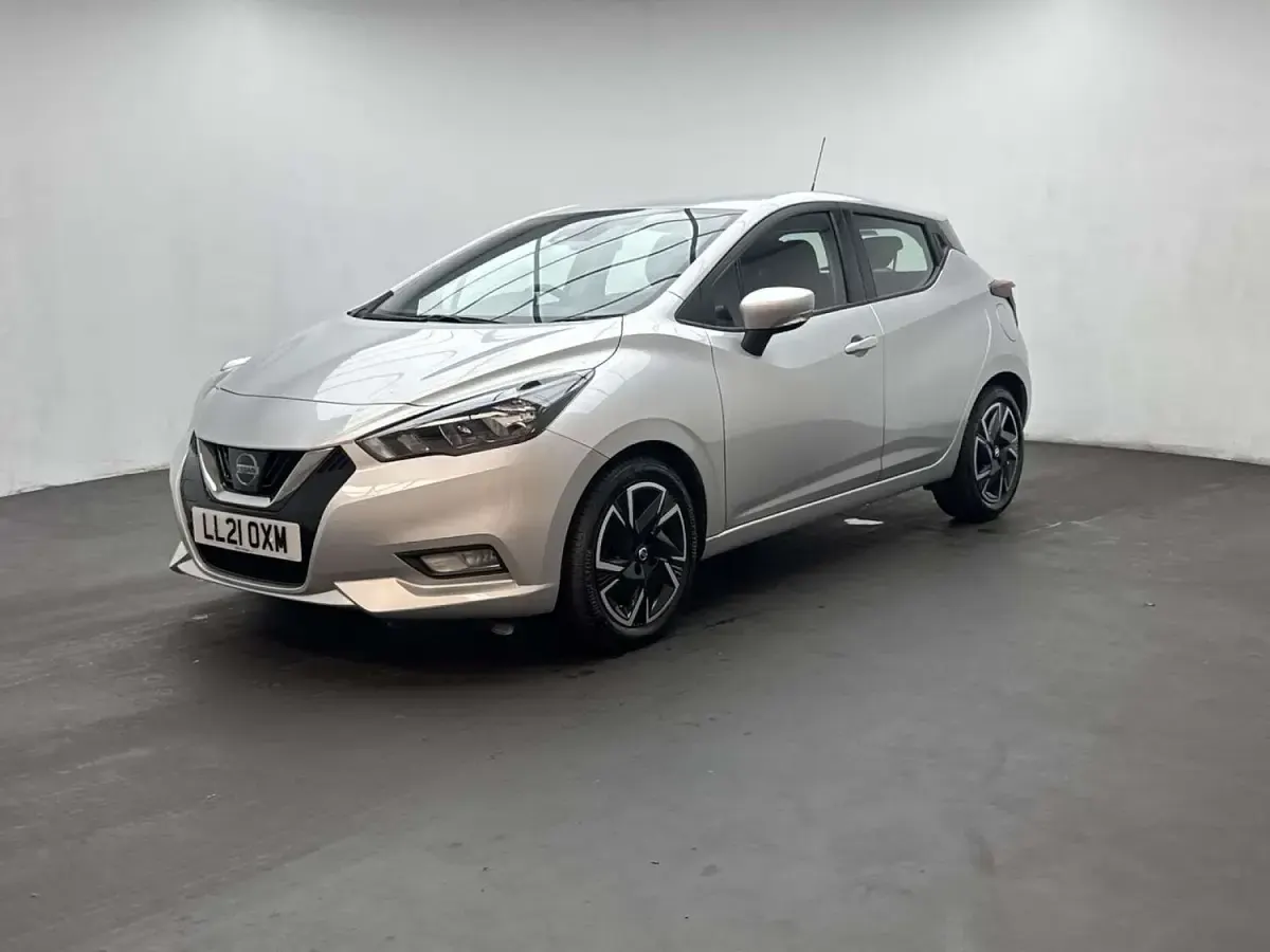 Used Nissan Micra Acenta 92 HP (67 kW) 2021 Silver Hatchback