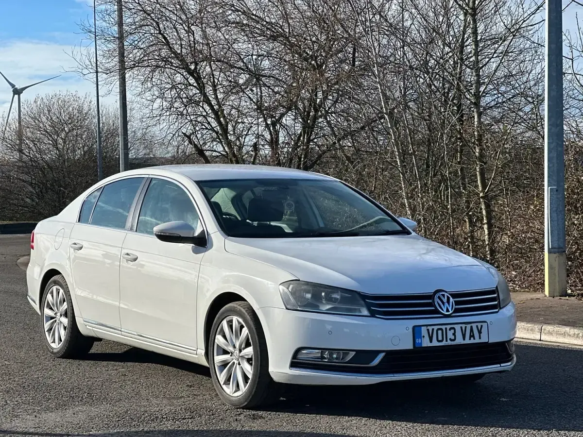 Used VW Passat Highline 2013 White Sedan