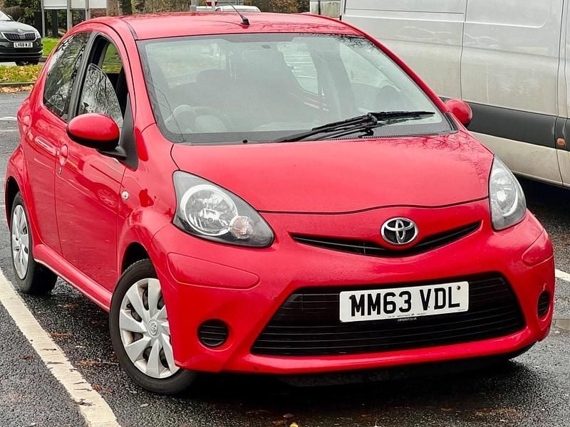 Red Used 2014 Toyota Aygo Hatchback | £2,990 (Super price) - Image 1/4