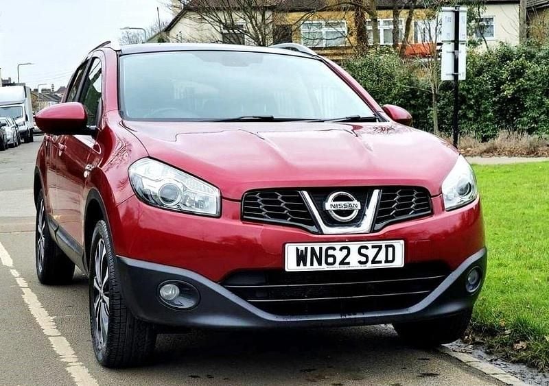 Red Used 2012 Nissan Qashqai N-TEC SUV | £4,495 (Fair price) - Image 1/4