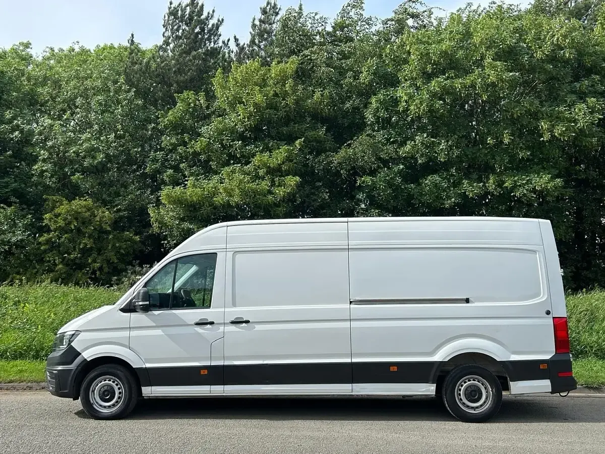 Used VW Crafter Trendline 140 HP (102 kW) 2023 White Van