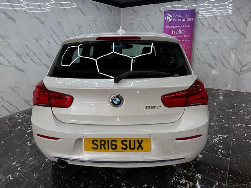 Used BMW 118 Sport Line 147 HP (108 kW) 2016 White Hatchback