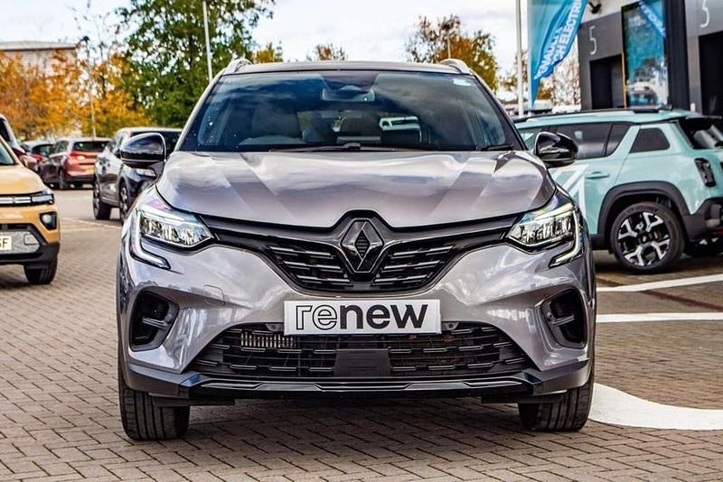 Used Renault Captur Rive Gauche 91 HP (66 kW) 2023 Oyster grey with black roof  SUV