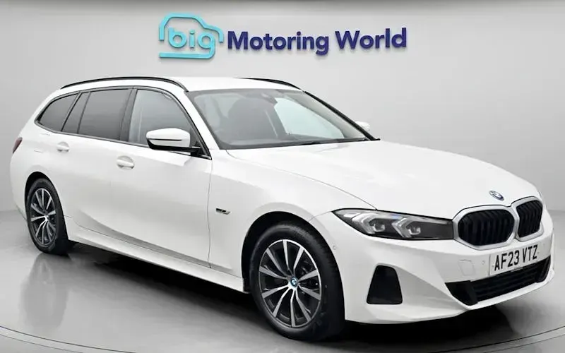 Used BMW 330e Sport Line 292 HP (214 kW) 2023 Estate