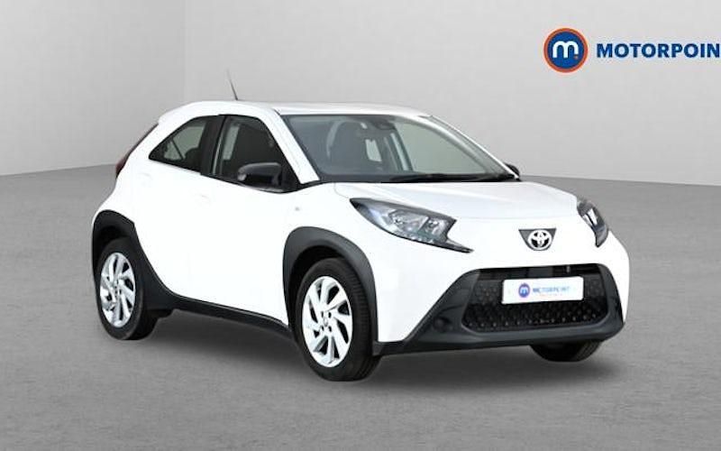Used Toyota Aygo X PURE 72 HP (52 kW) 2025 SUV