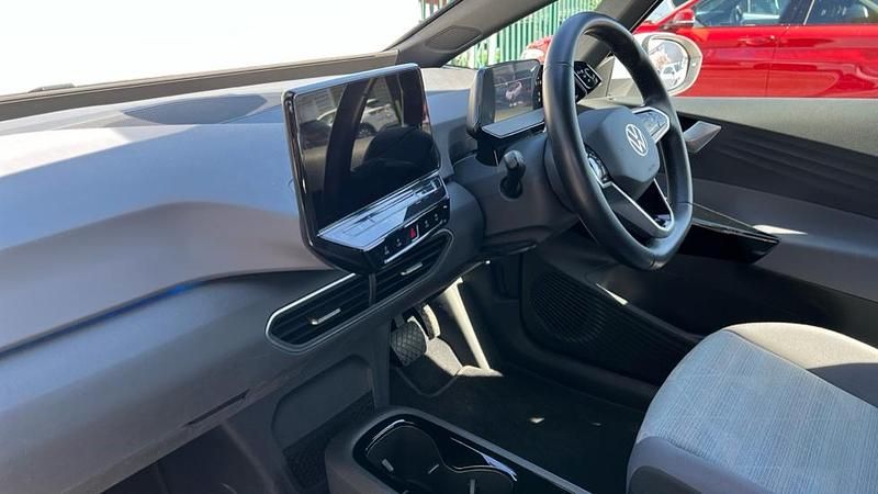 Used VW ID.3 Pro Performance 150 kW (204 HP) 2021 Glacier white metallic black Hatchback