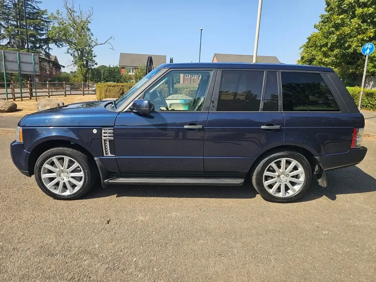 Used Land Rover Range Rover Vogue SE 2011 Blue SUV