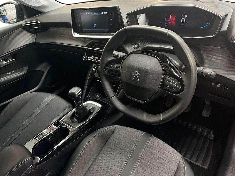 Used Peugeot 208 Allure Premium 101 HP (74 kW) 2022 Grey Hatchback