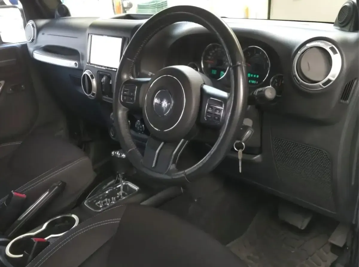 Used Jeep Wrangler Sahara 290 HP (213 kW) 2026 Black SUV