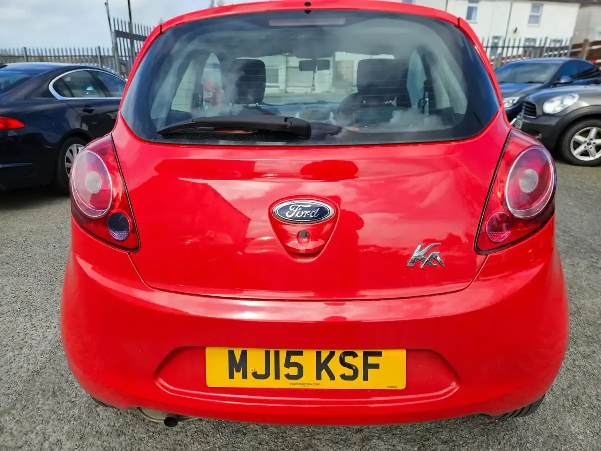 Used Ford Ka 69 HP (50 kW) 2015 Red Hatchback