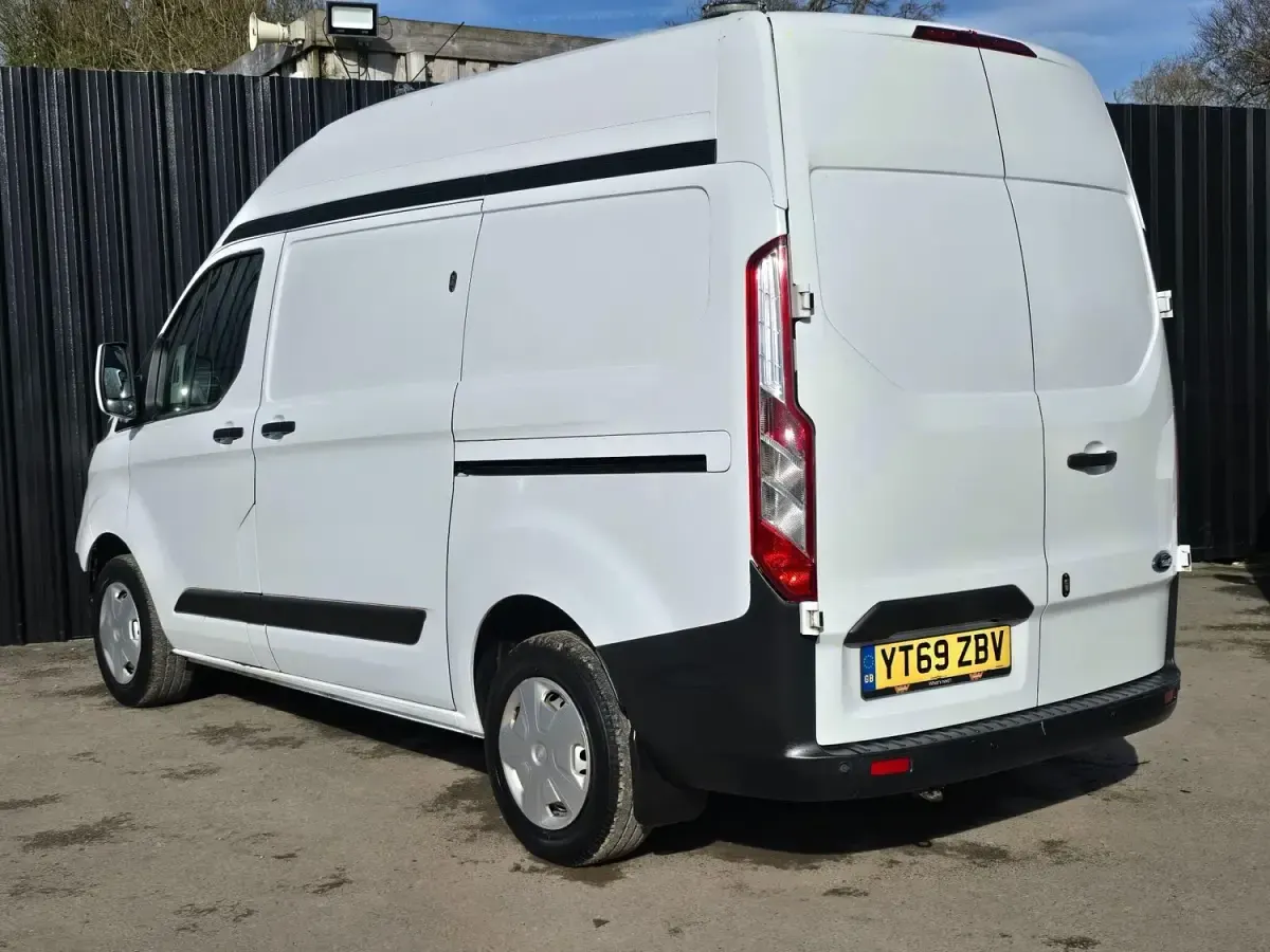 Second-hand Ford Transit Custom S 105 CP (77 kW) 2020 Alb Van
