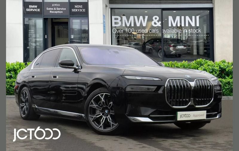Black Used 2024 BMW i7 Comfort Edition Sedan | £74,995 (Fair price) - Image 1/4