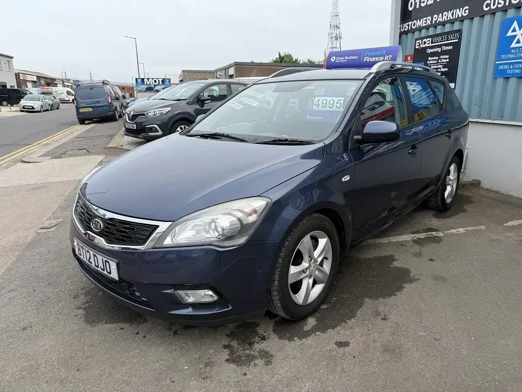Used Kia Ceed Sportswagon 89 HP (65 kW) 2012 Blue Estate