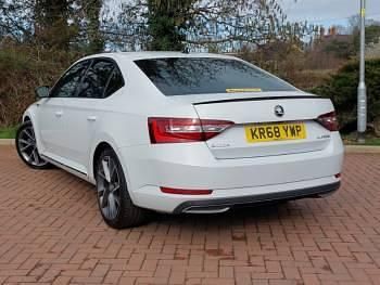 Used Skoda Superb SportLine 150 HP (110 kW) 2019 White Hatchback
