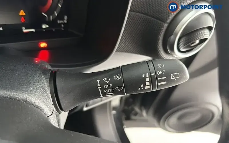 Used Nissan Juke N-Connecta 114 HP (83 kW) 2024 Black SUV