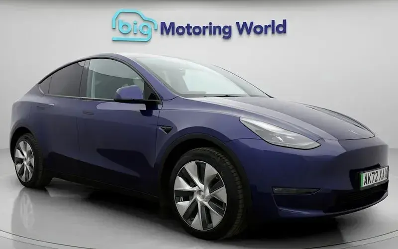 Begagnad Tesla Model Y Long Range AWD 286 kW (389 HK) 2025 SUV