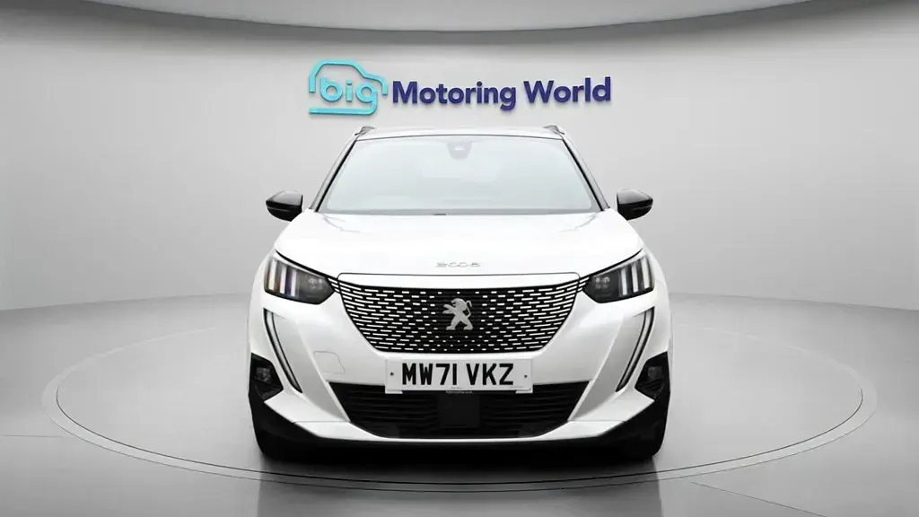Second-hand Peugeot e-2008 GT 100 kW (136 CP) 2021 SUV