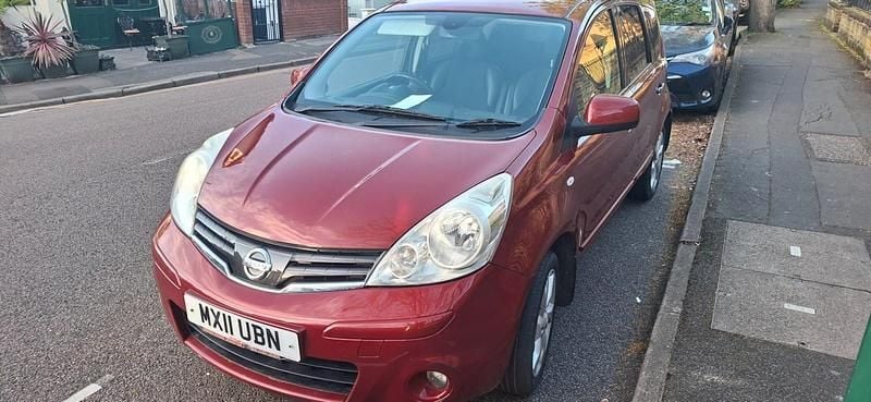 Used Nissan Note Tekna 110 HP (80 kW) 2011 Red Hatchback