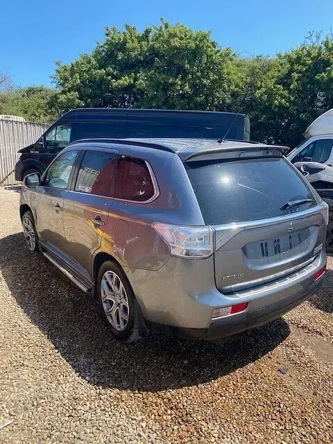 Used Mitsubishi Outlander P-HEV 2015 Grey Estate