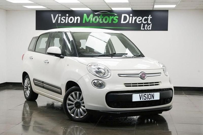 White Used 2015 Fiat 500L Pop Star MPV | £3,980 (Fair price) - Image 1/1