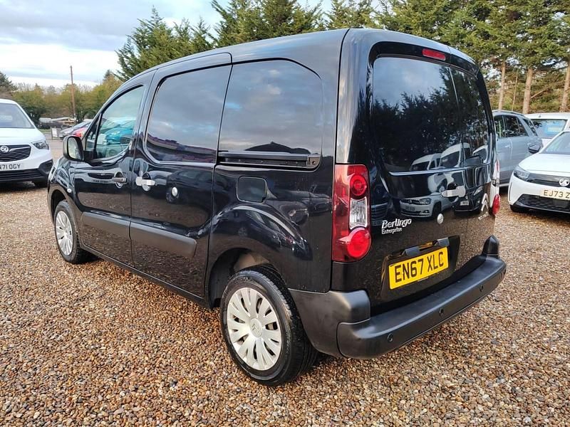 Used Citroën Berlingo 100 HP (73 kW) 2018 Black MPV