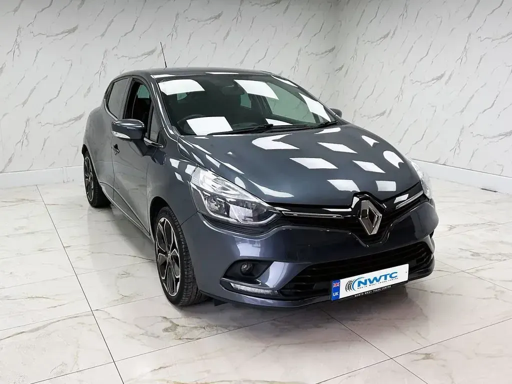 Used Renault Clio Iconic 75 HP (55 kW) 2019 Grey Hatchback