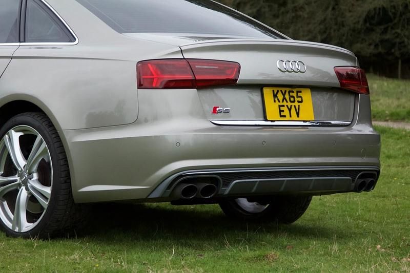 Used Audi S6 Comfort 450 HP (330 kW) 2015 Gold Sedan