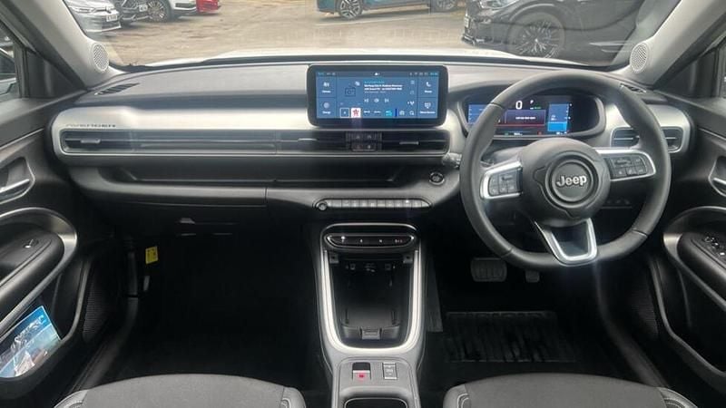 Used Jeep Avenger EV Summit 113 kW (154 HP) 2024 Black SUV