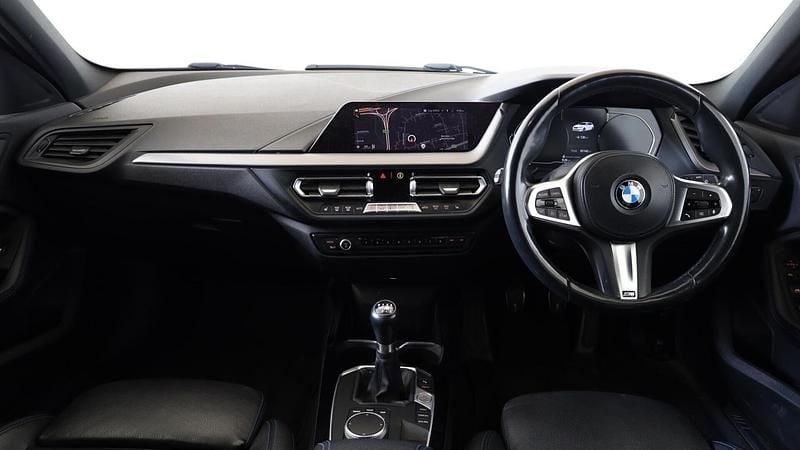 Used BMW 118 M Sport 150 HP (110 kW) 2020 White Hatchback