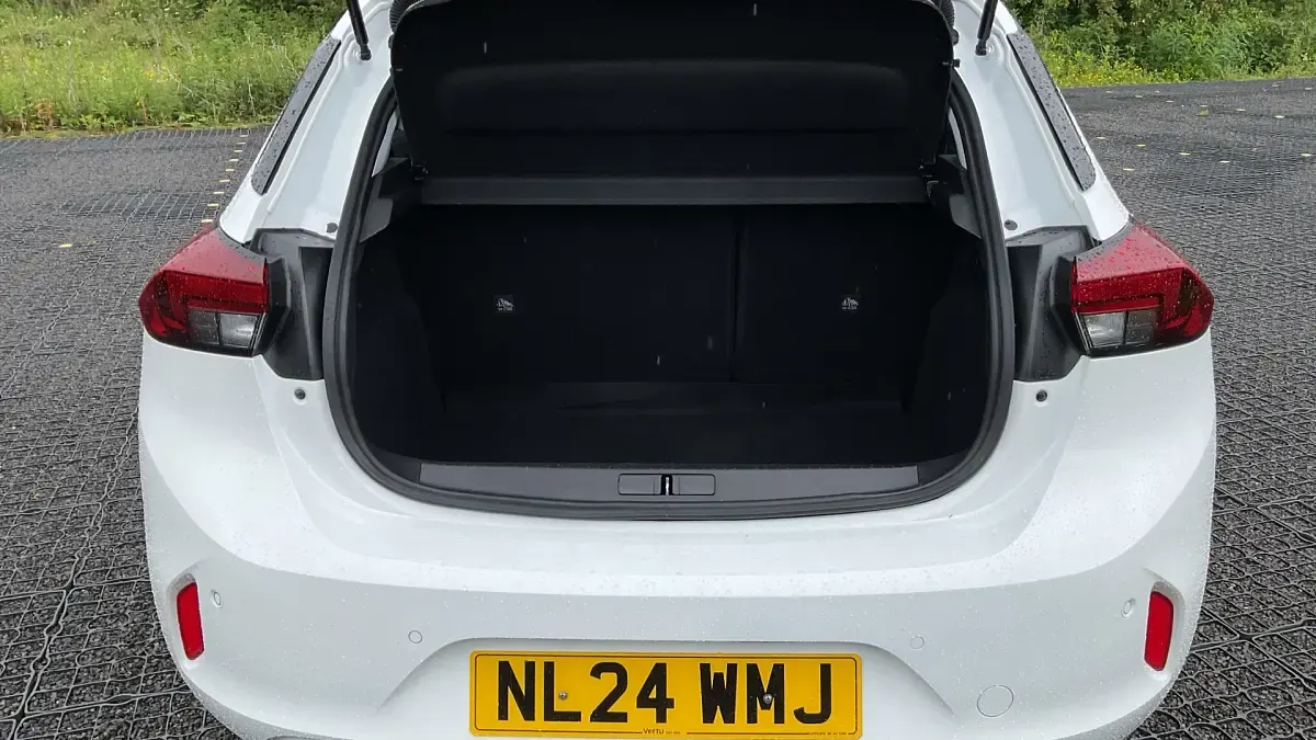 Used Vauxhall Corsa Design Edition 75 HP (55 kW) 2024 Other Hatchback