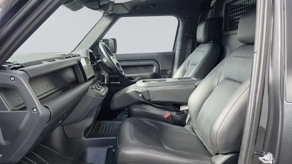Used Land Rover Defender HSE Dynamic 2024 Grey SUV
