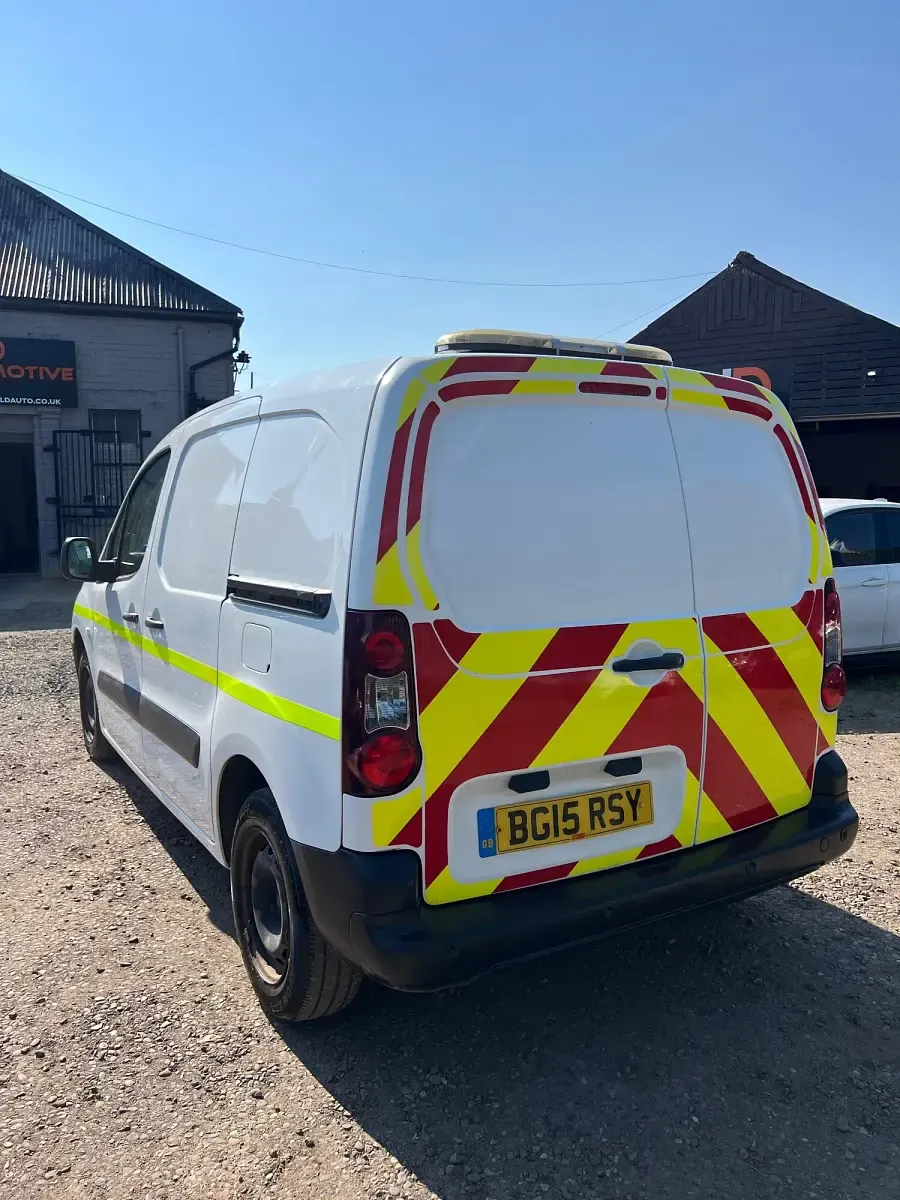 Used Citroën Berlingo 75 HP (55 kW) 2015 White MPV