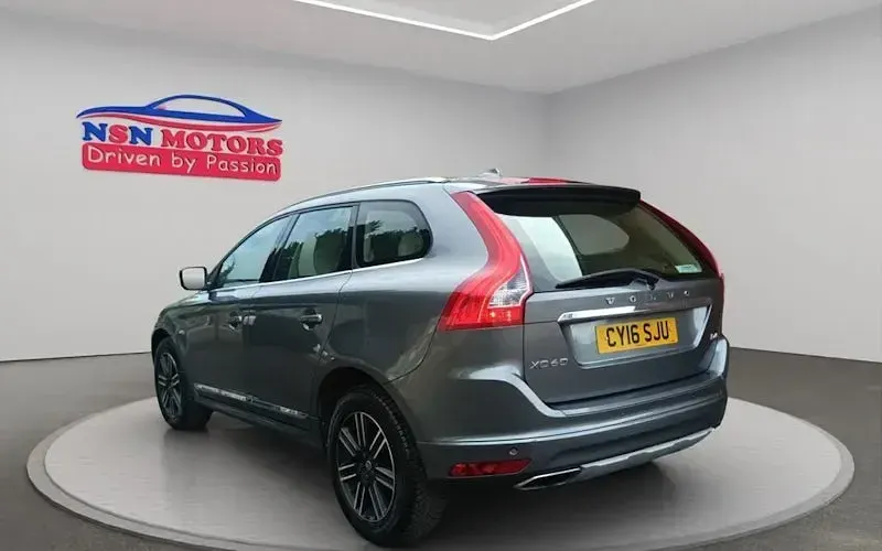 Used Volvo XC60 SE Lux 190 HP (139 kW) 2017 SUV