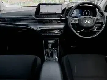 Used Hyundai i20 Premium 100 HP (73 kW) 2024 Grey Hatchback