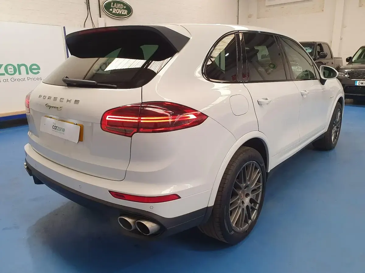 Used Porsche Cayenne Platinum Edition 2017 White SUV