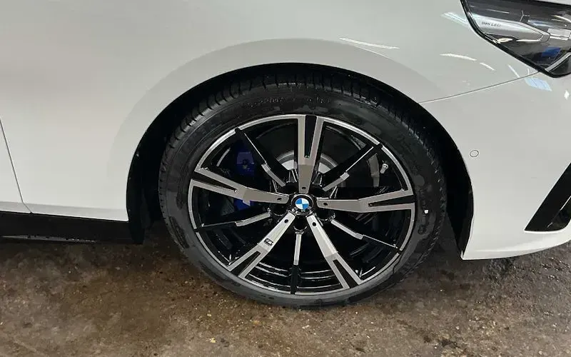 Used BMW 530e M Sport 299 HP (219 kW) 2026 White Sedan