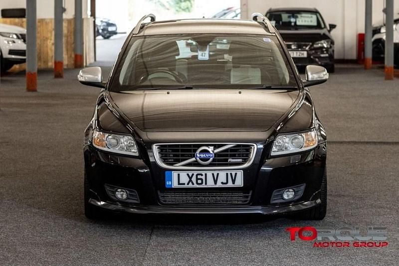 Used Volvo V50 R-Design 115 HP (84 kW) 2011 Black Estate