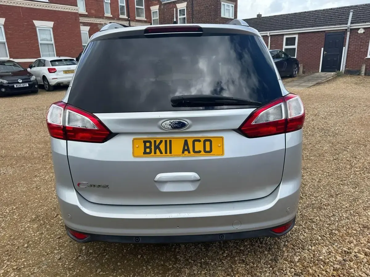 Used Ford Grand C-Max Zetec 115 HP (84 kW) 2011 Silver MPV